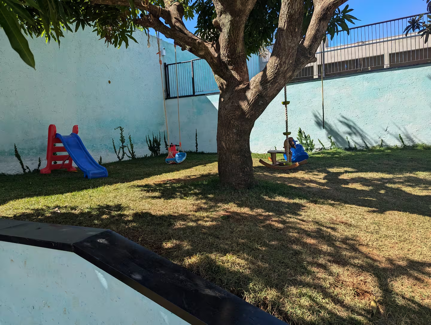 Chácara Ouriço - Mangueira e Playground